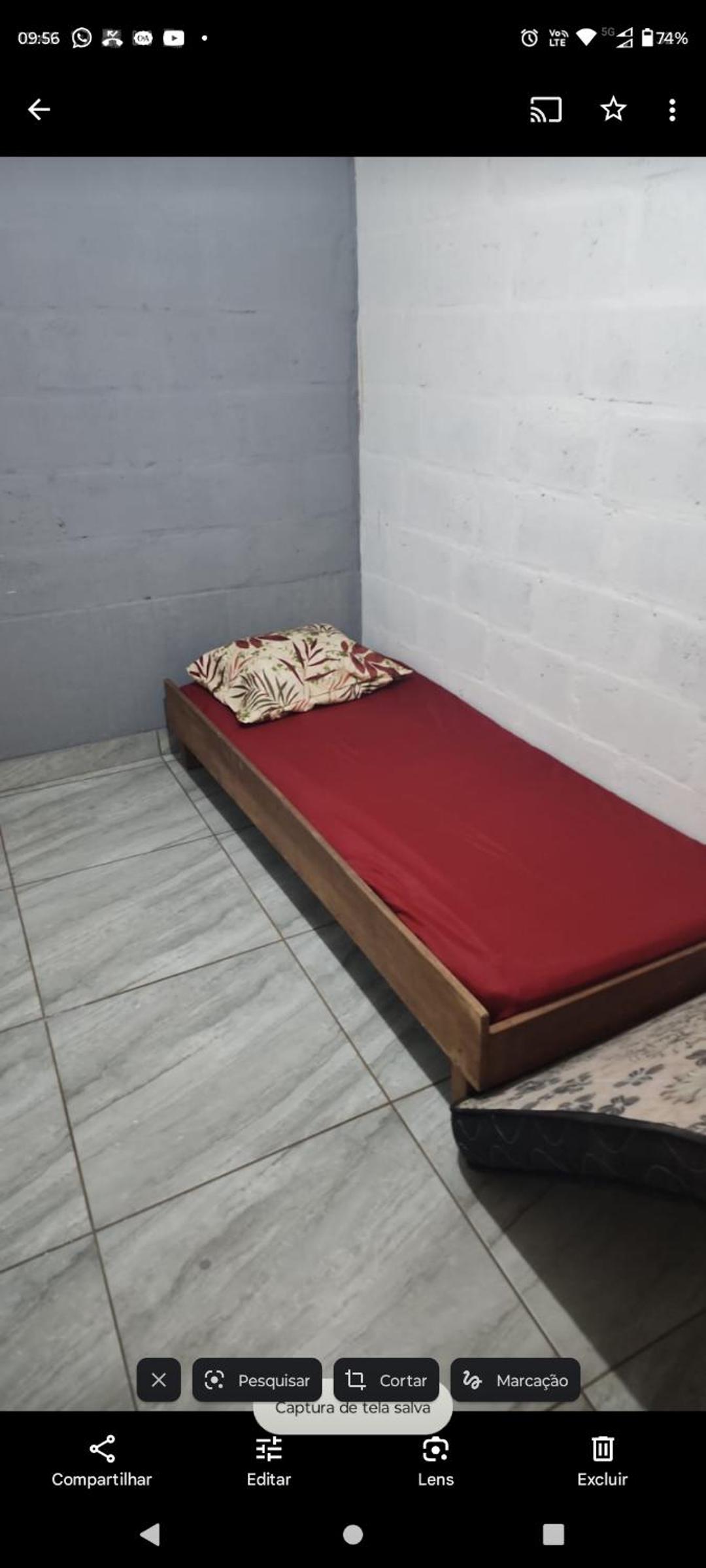 Casa tipo Sitio em condomínio fechado