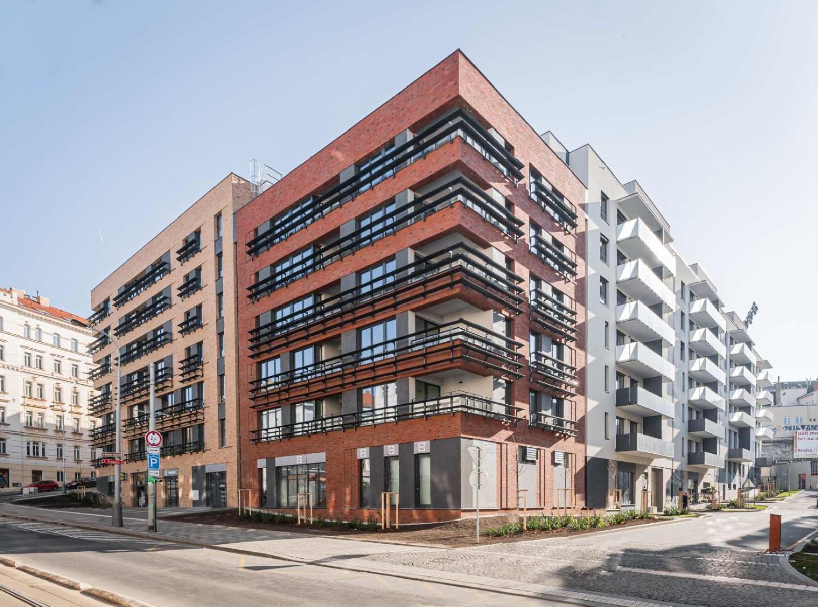 Apartment 4 Room, 2 Bath, Parking