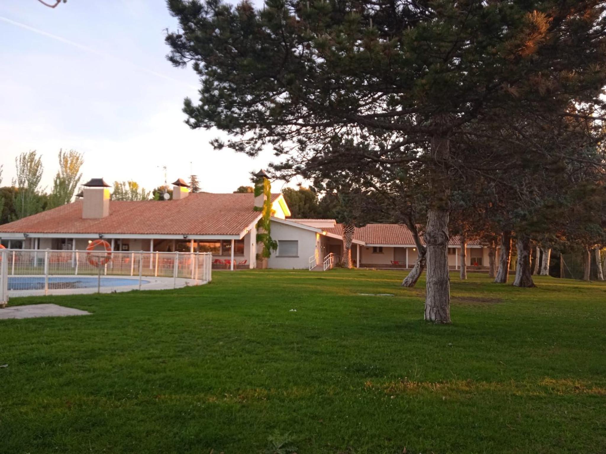 Albergue Zaragoza Camping