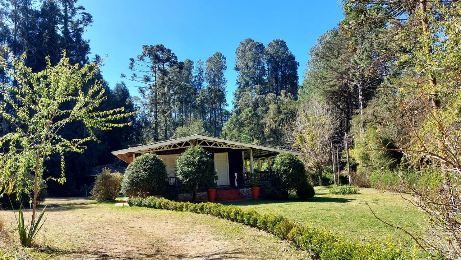 CASA EM CONDOMÍNIO