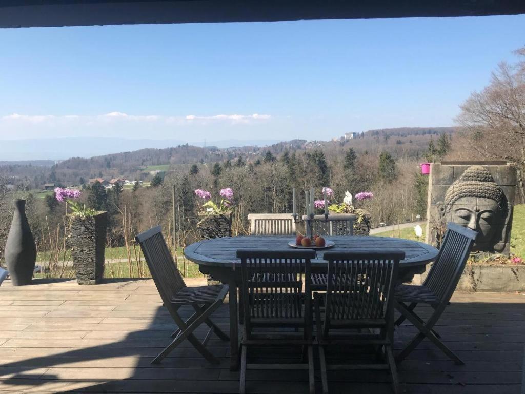 Petite maison à l'orée des bois vue magnifique sur le lac zenitude et plénitude