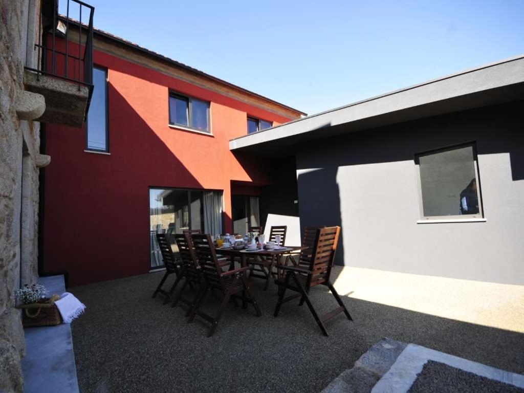 Lovely Esposende Villa 4 Bedrooms Villa Cocola Ping Pong Table view 3