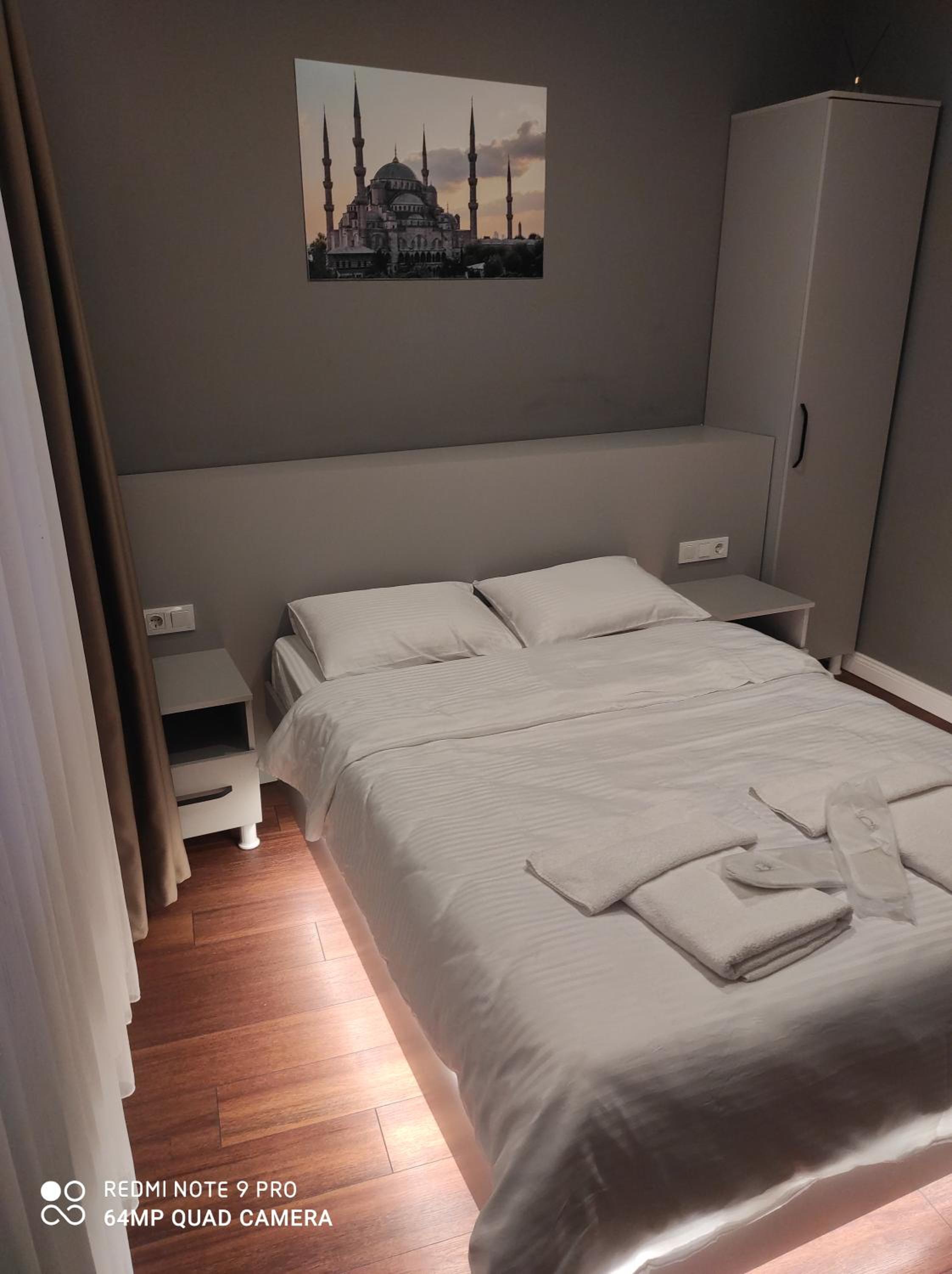 Gökotta Süit - Image 105