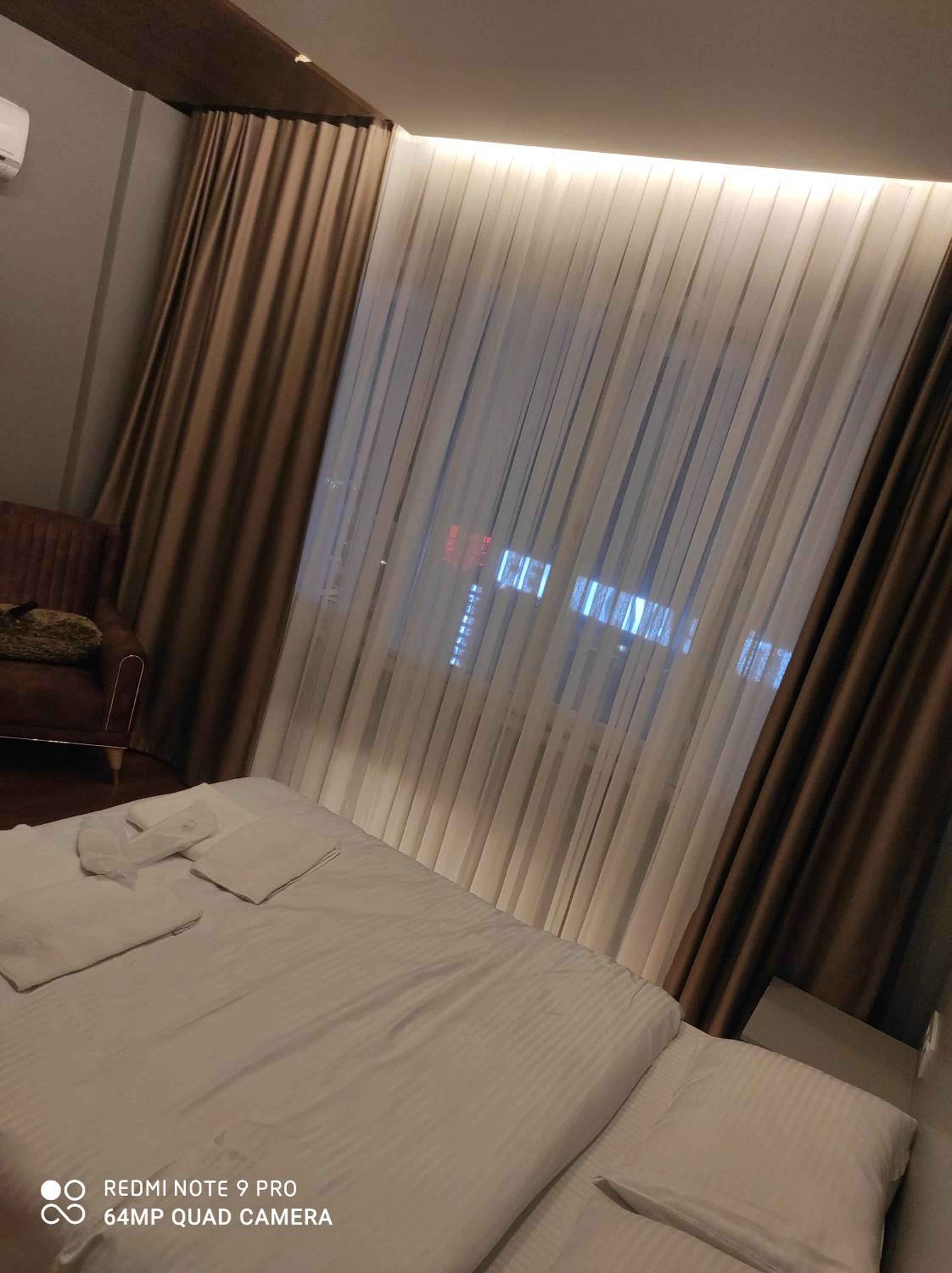 Gökotta Süit - Image 107