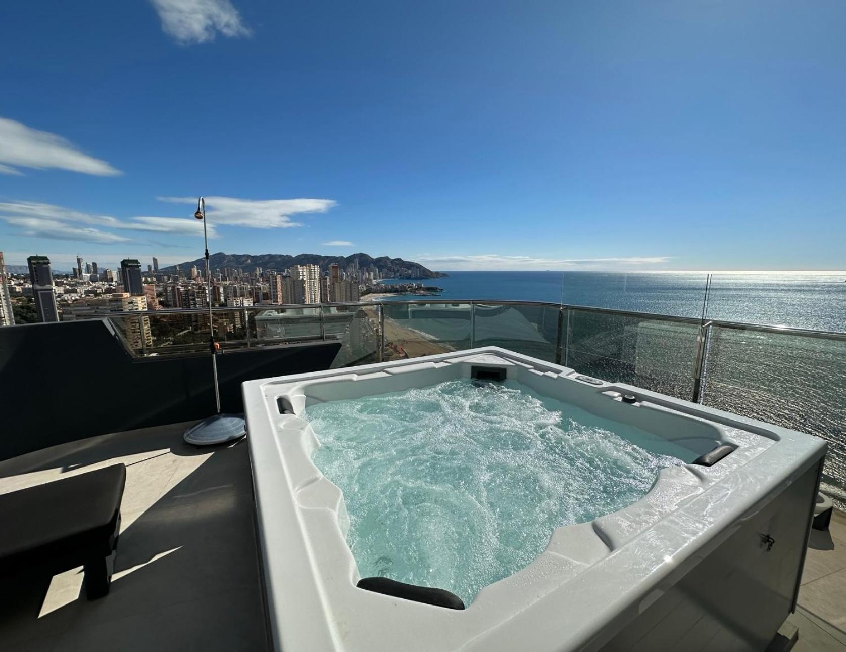 SUNSET CLIFFS VIP APARTMENT