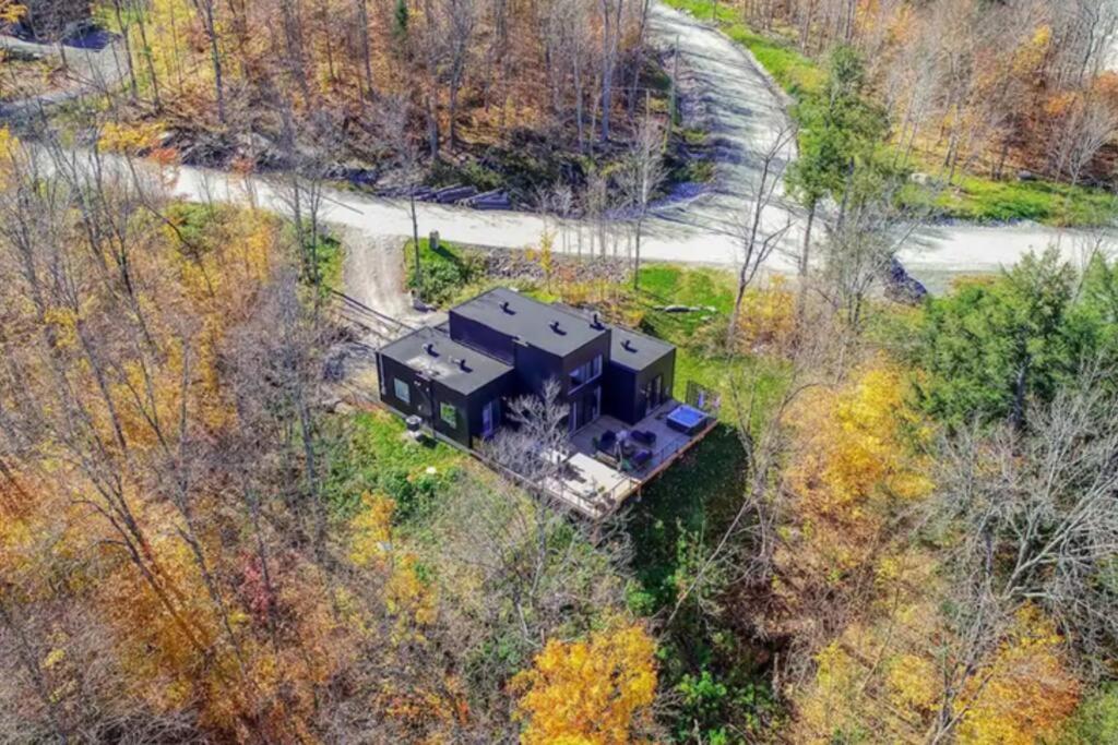 Luxury Home in a Resort- 12 min to Mont Tremblant