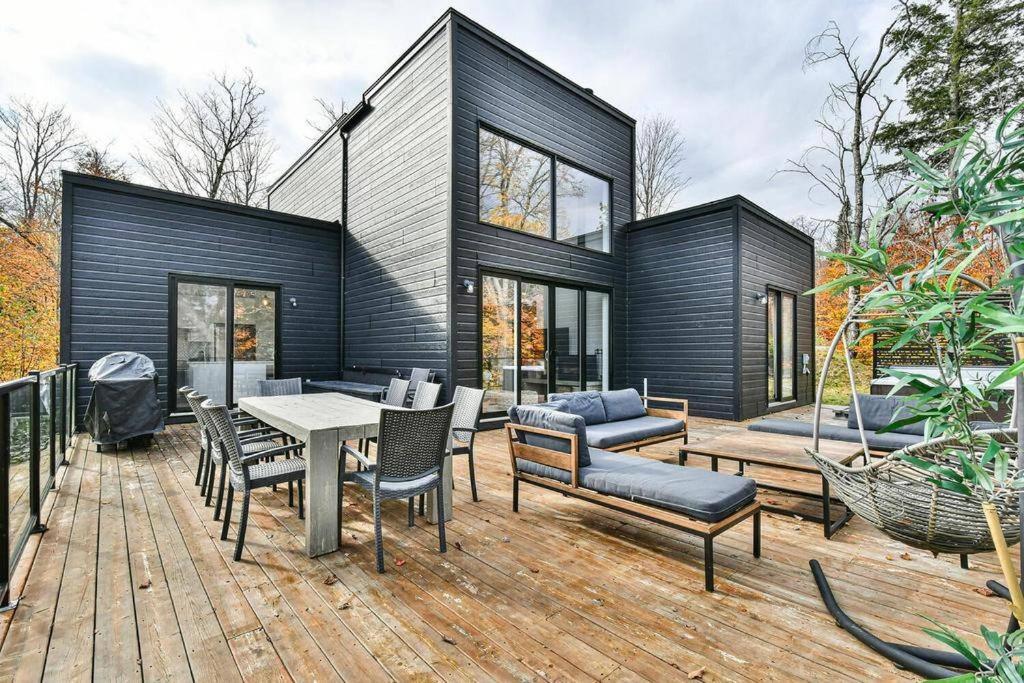 Luxury Home in a Resort- 12 min to Mont Tremblant