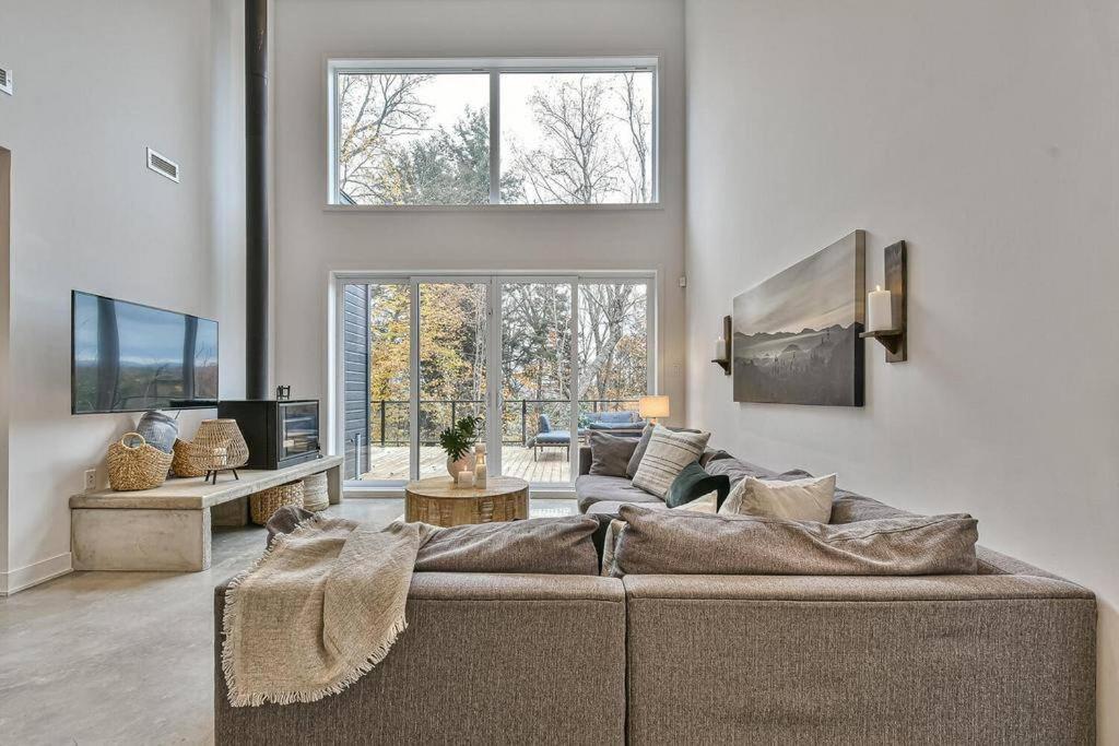 Luxury Home in a Resort- 12 min to Mont Tremblant