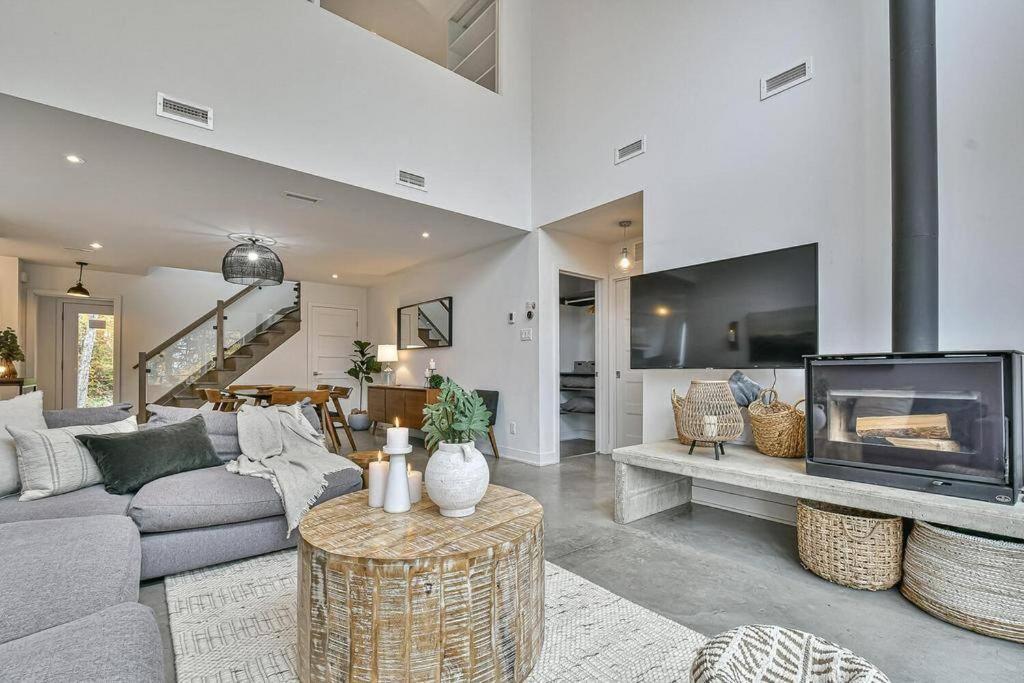 Luxury Home in a Resort- 12 min to Mont Tremblant