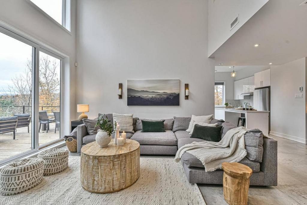 Luxury Home in a Resort- 12 min to Mont Tremblant