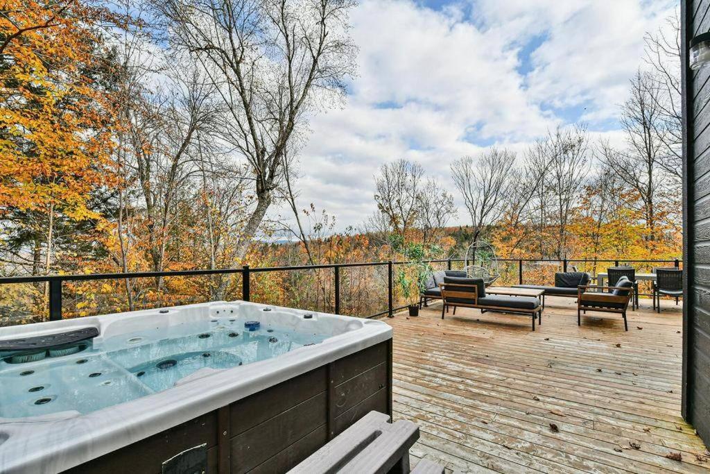 Luxury Home in a Resort- 12 min to Mont Tremblant