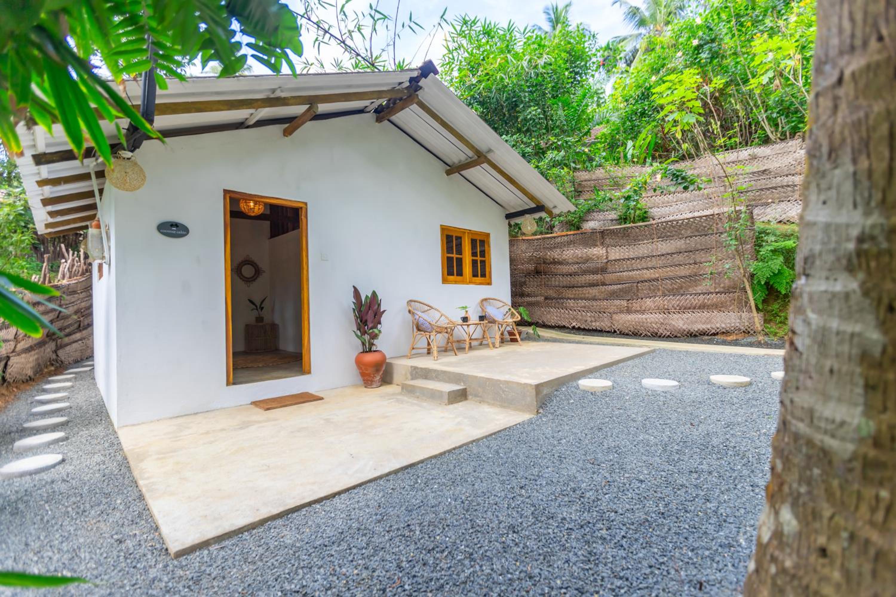 Coconut Cabin - Hiriketiya Beach