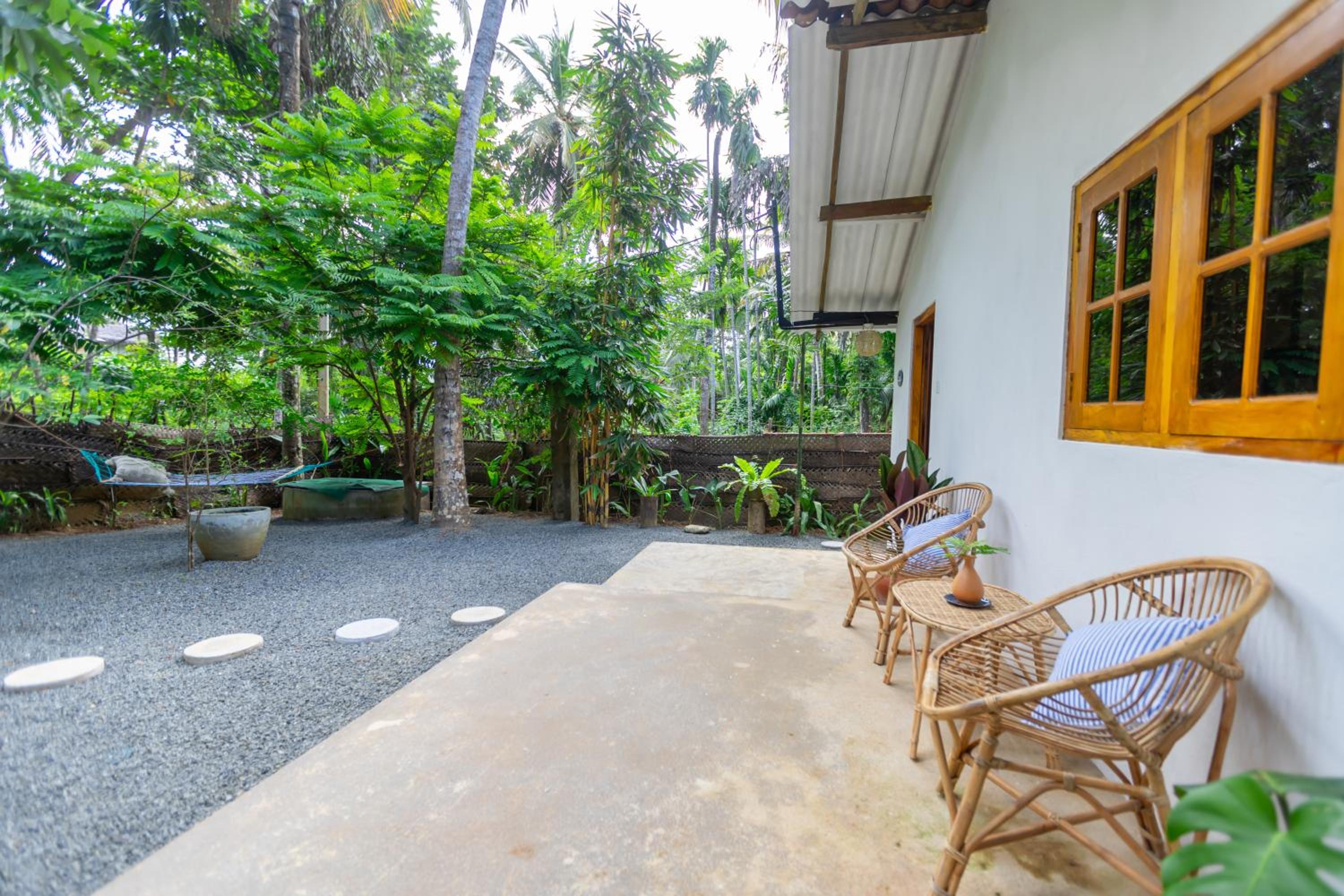 Coconut Cabin - Hiriketiya Beach
