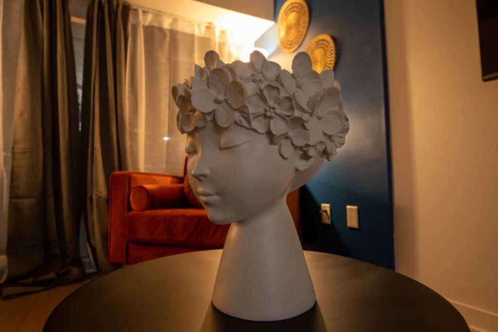 Downtown Montreal Premium Cozy Studio