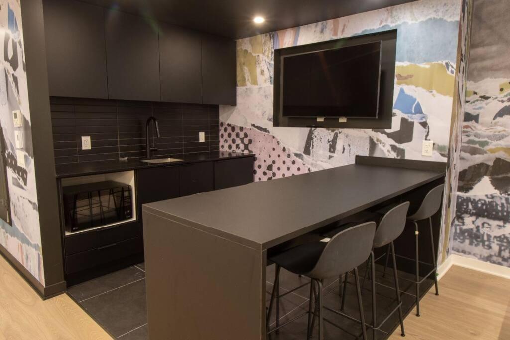 Downtown Montreal Premium Cozy Studio