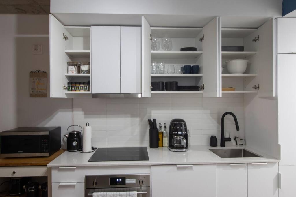 Downtown Montreal Premium Cozy Studio