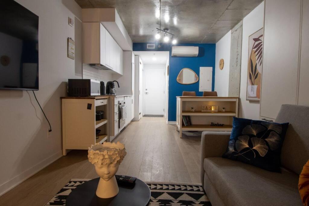 Downtown Montreal Premium Cozy Studio