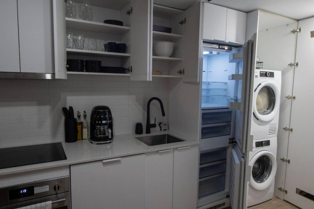 Downtown Montreal Premium Cozy Studio