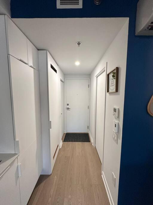 Downtown Montreal Premium Cozy Studio