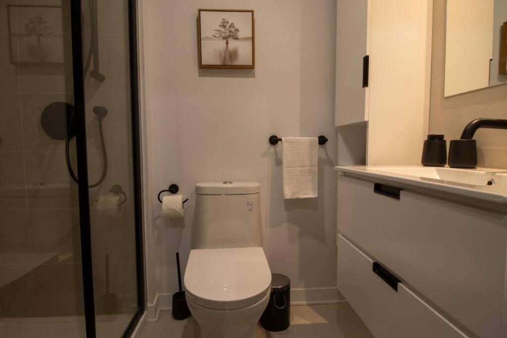 Downtown Montreal Premium Cozy Studio
