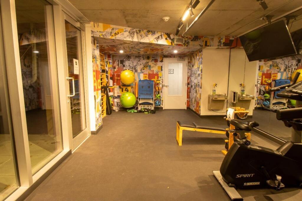 Downtown Montreal Premium Cozy Studio