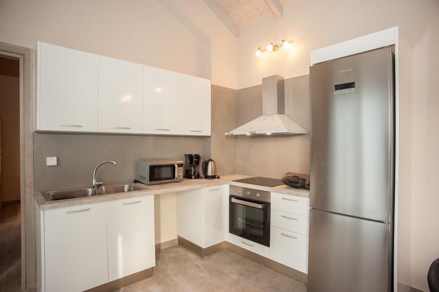 Villa Angela en Trapezaki — kitchen