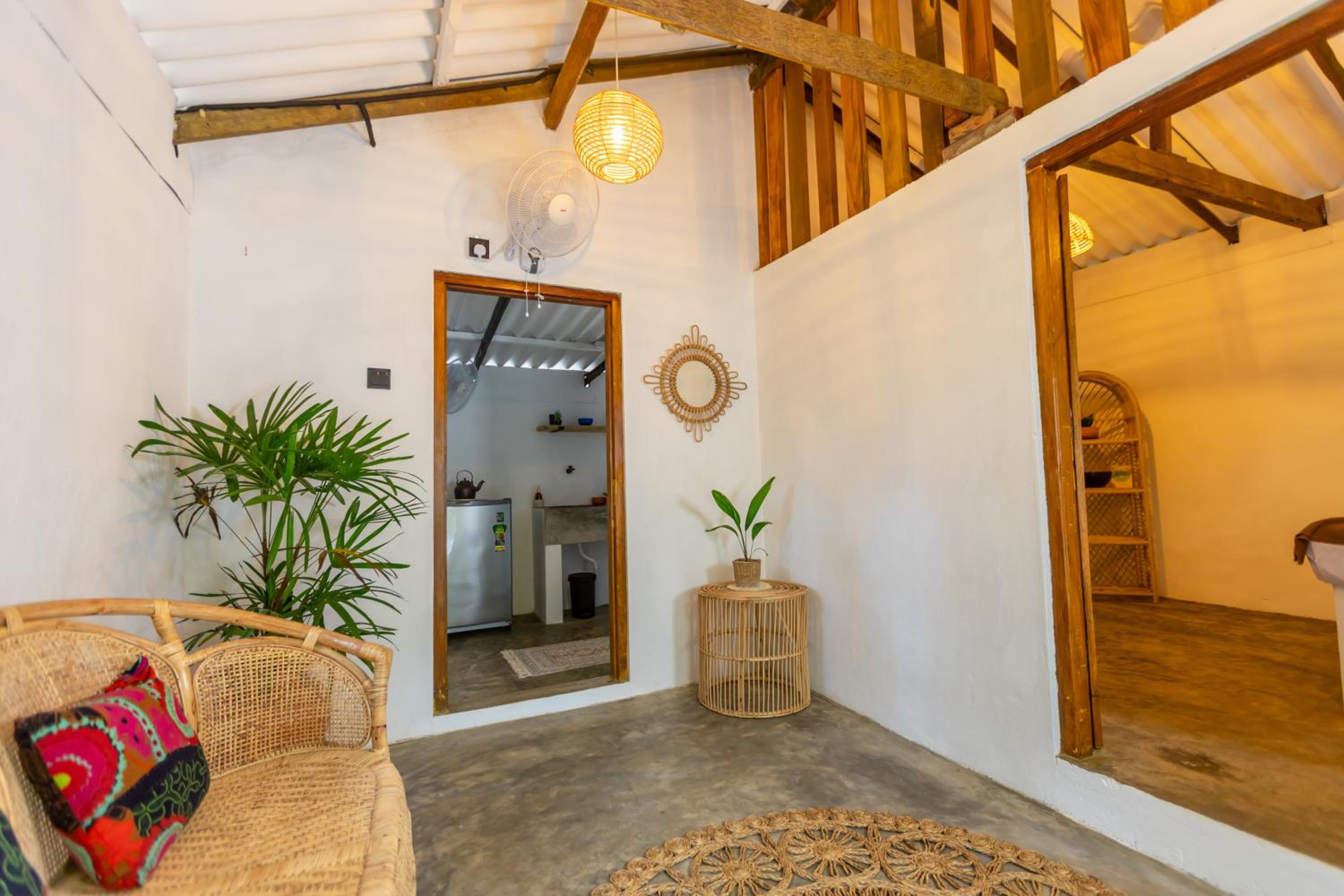 Coconut Cabin - Hiriketiya Beach