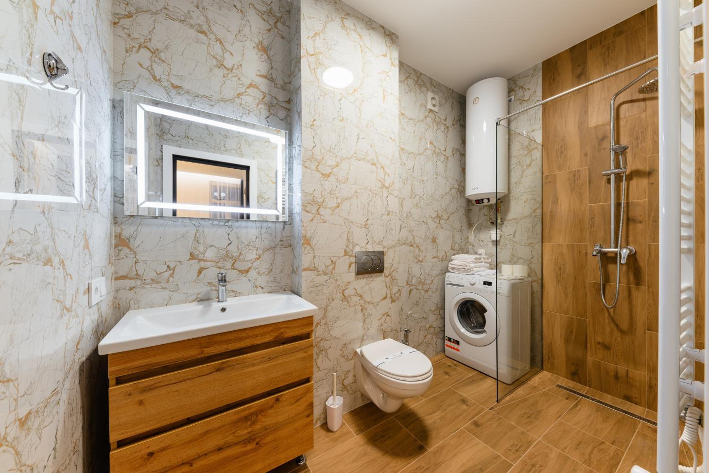 Photo 193