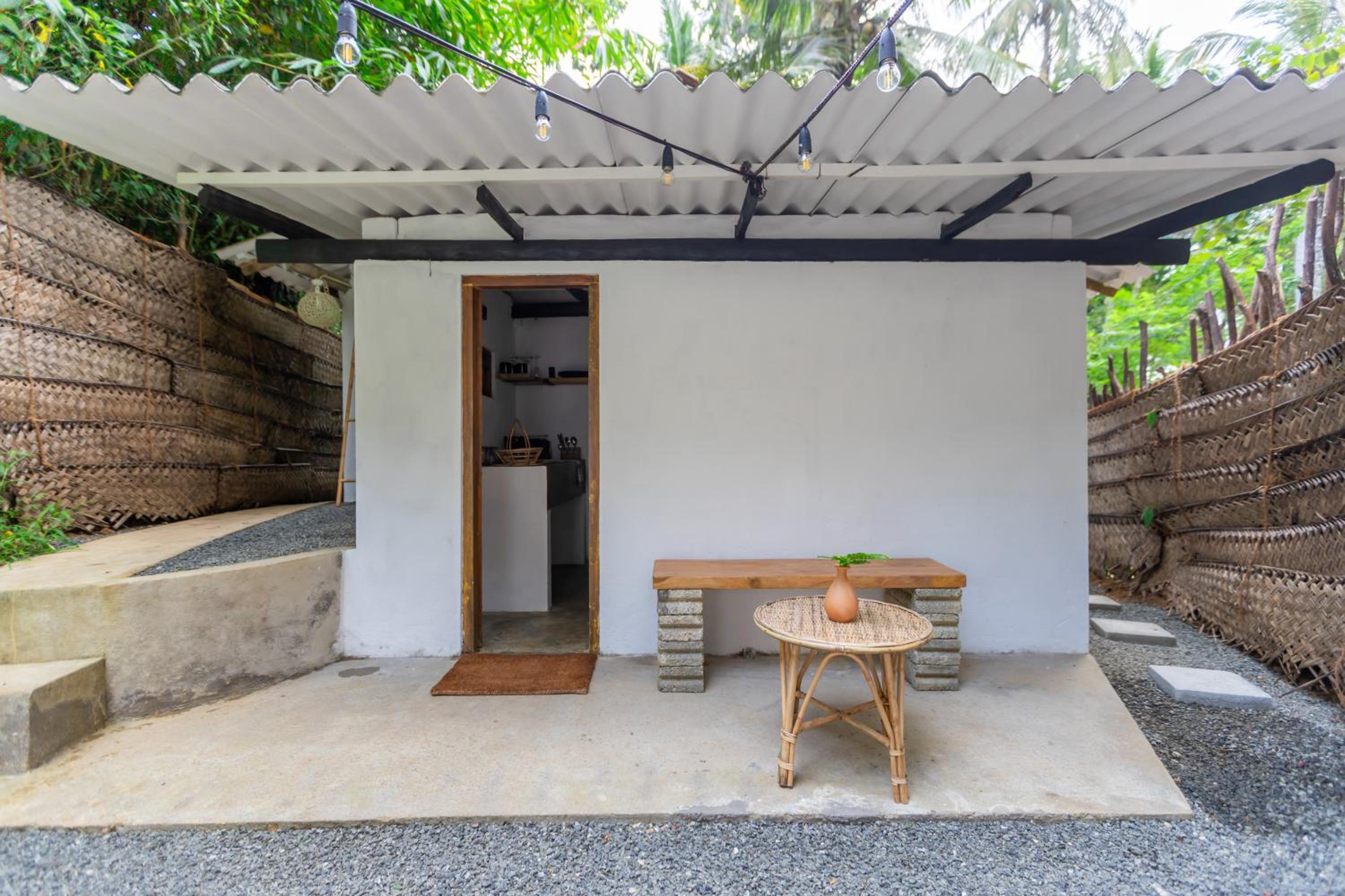 Coconut Cabin - Hiriketiya Beach