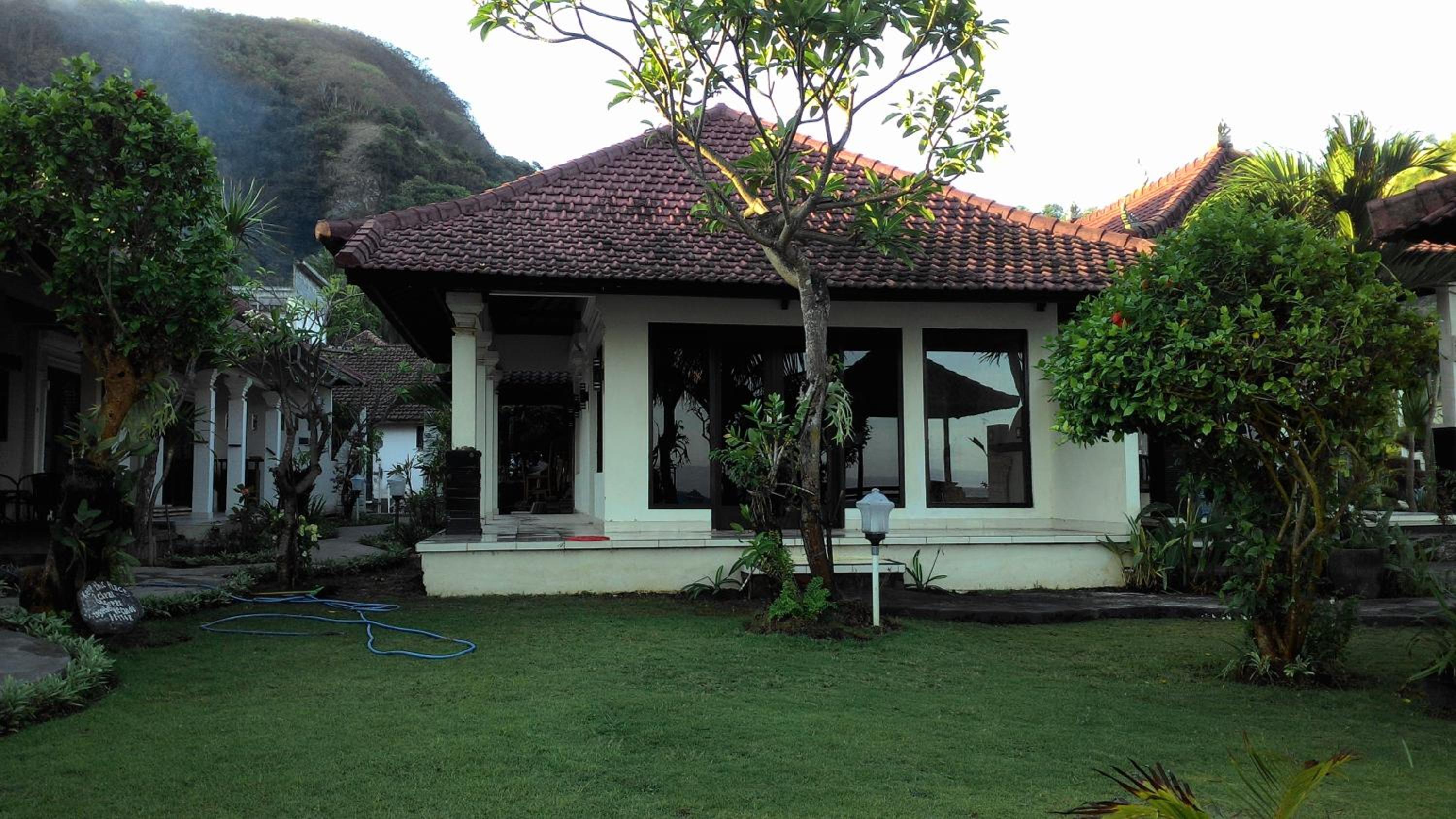 Segara Wangi Beach Cottages