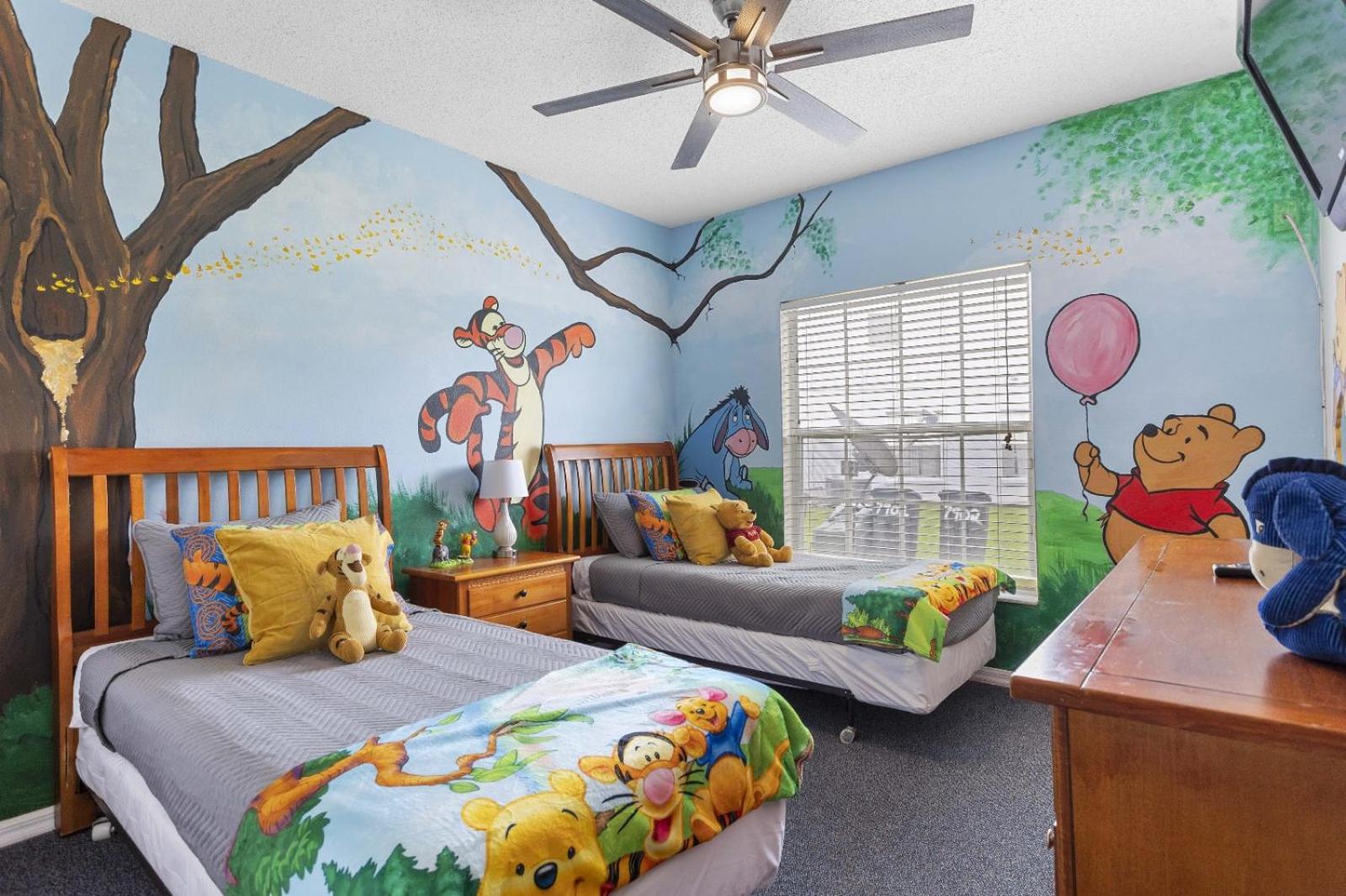 Family Home 5mi to Disney: Pool & Game Room