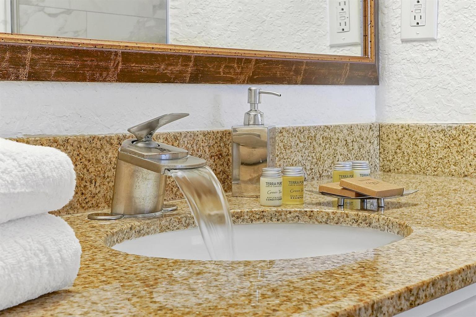 International Drive Luxury Condo