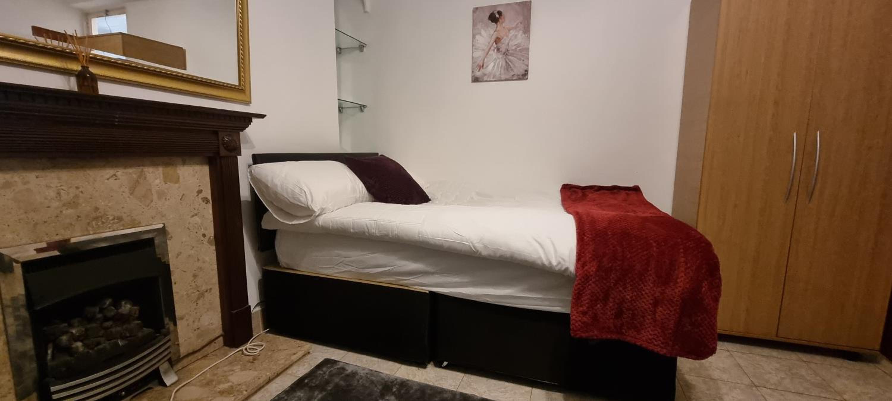 4 Bed Flat - Sleeps 12 - Pets - Wifi