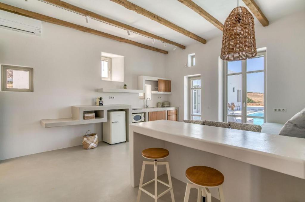 Lil Paros Luxury suites view 2