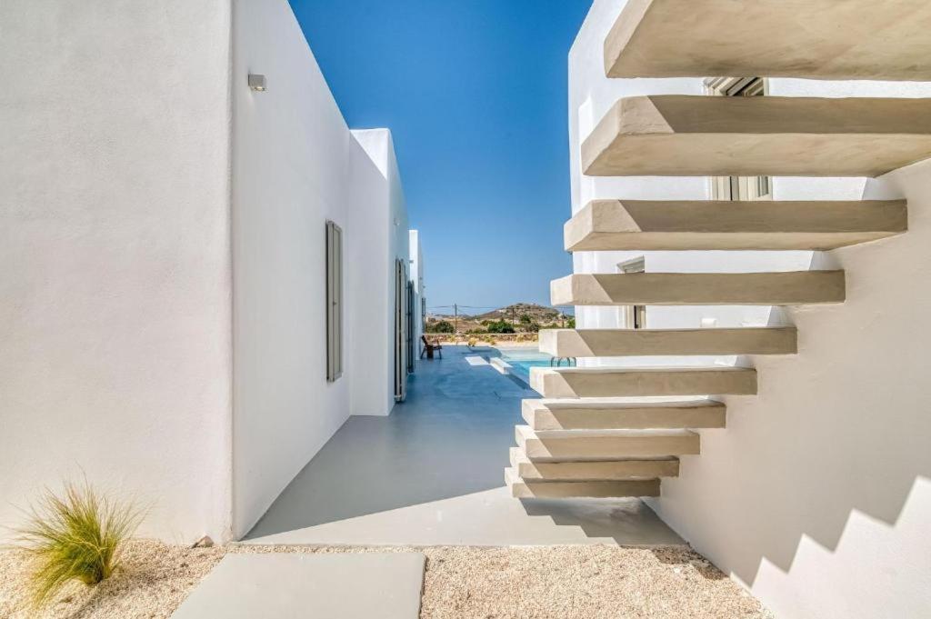 Lil Paros Luxury suites view 5