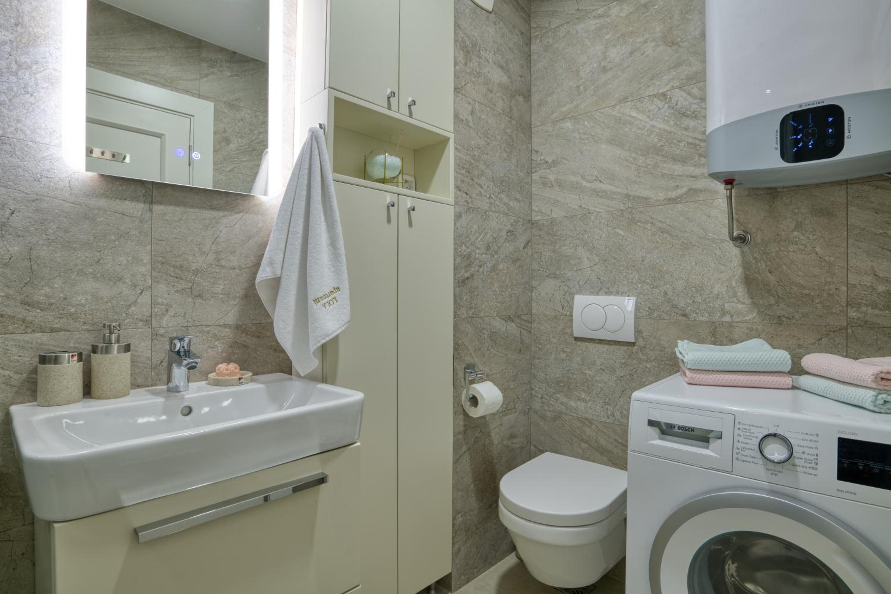 LOLA Apartmani