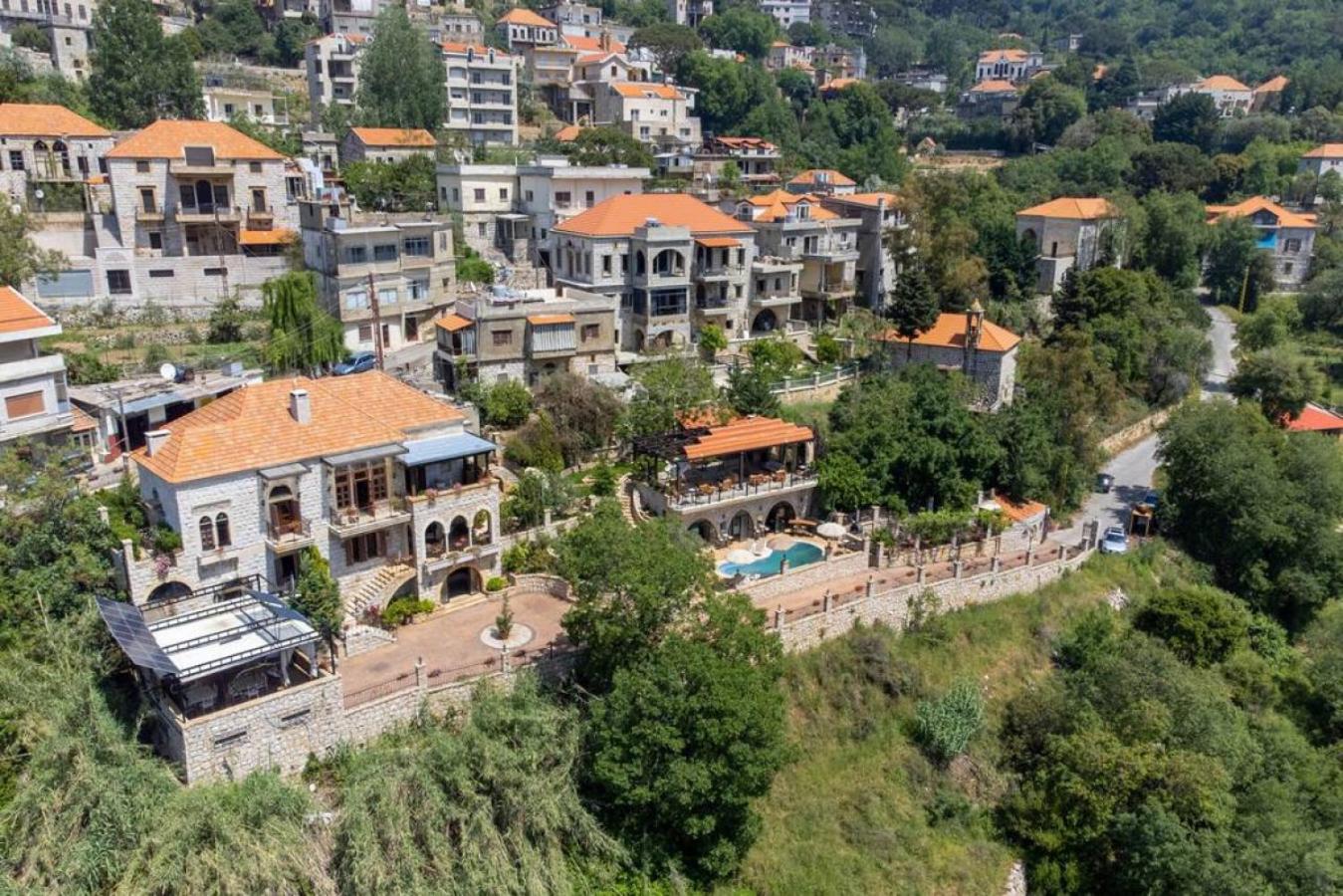 Authentic Villa with Pool and Garden in Beit Chabeb