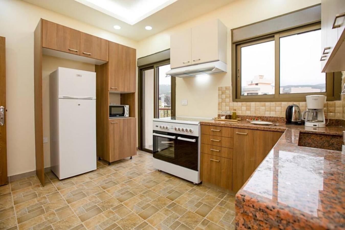 Akl - Chic Apartments & Balconies in Batroun
