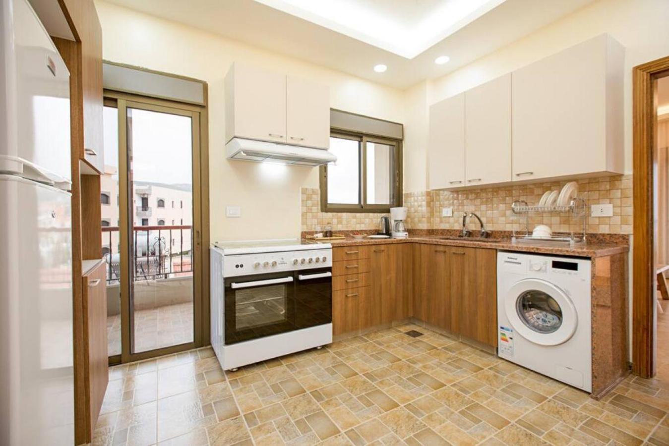 Akl - Chic Apartments & Balconies in Batroun