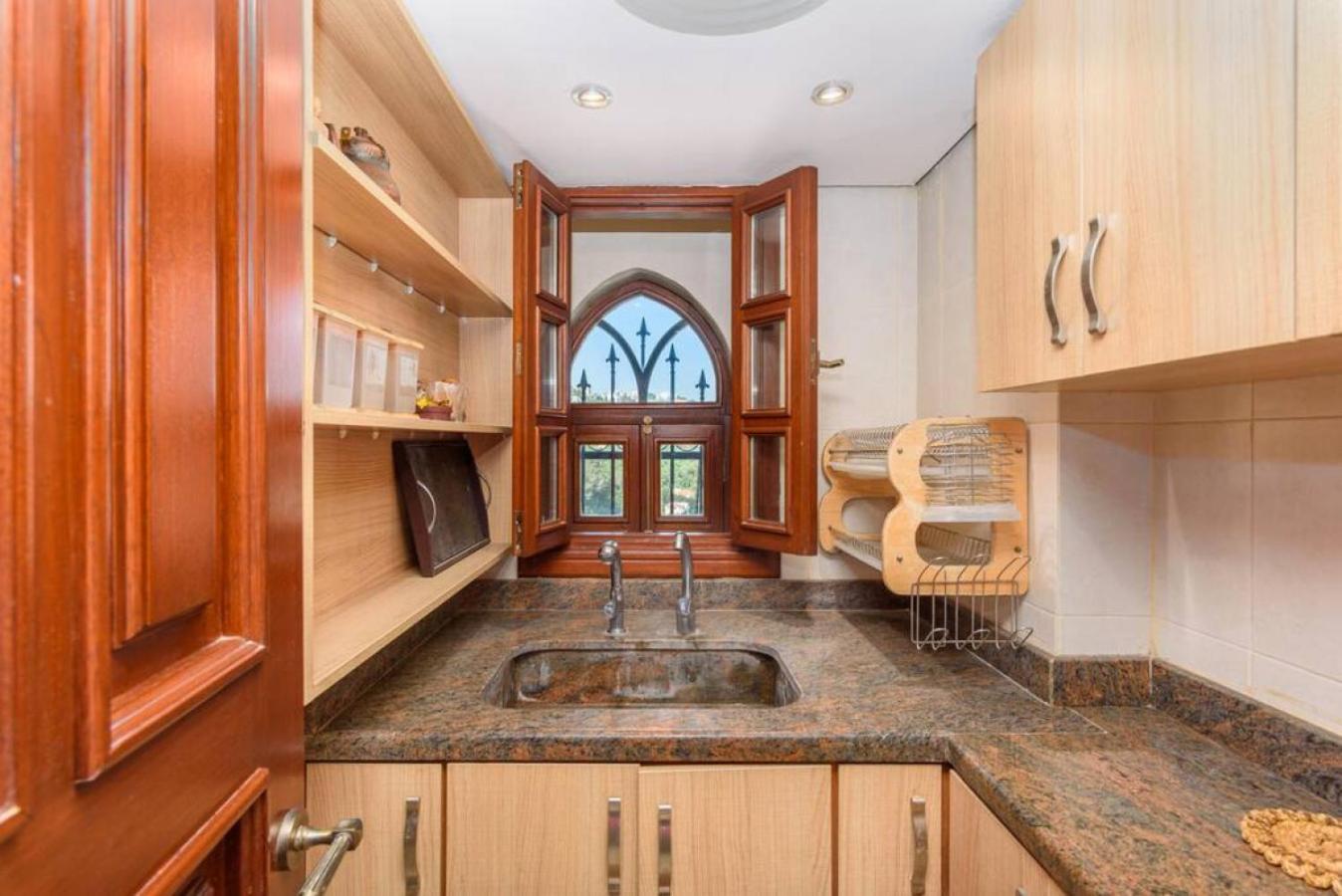 Authentic Villa with Pool and Garden in Beit Chabeb