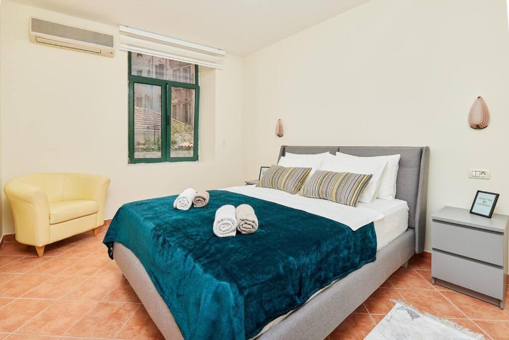1-Bedroom Flat on the Main Square in the Old Town view 4