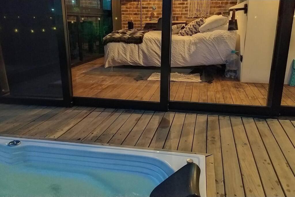 Cabaña con jacuzzi y acceso al embalse - Portum II