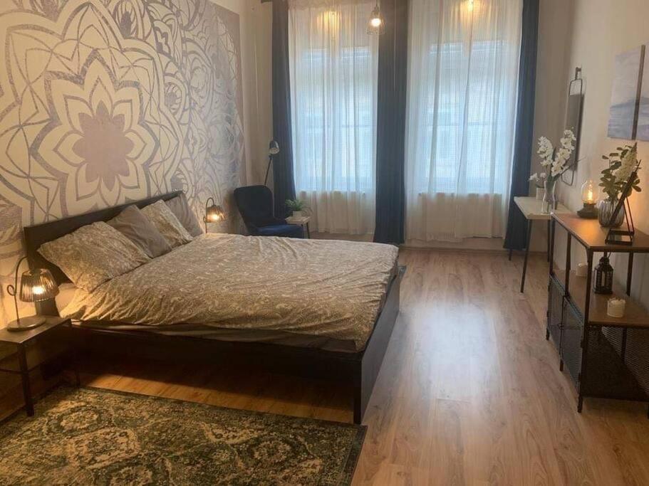 Gozsdu Top Suite view 5