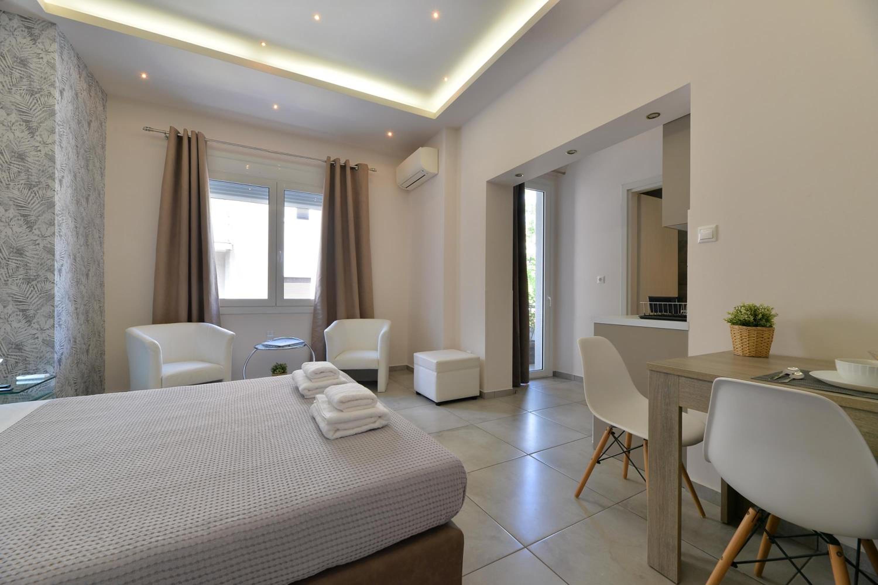 Alekos Apartments 2 Netflix, Self Check-In