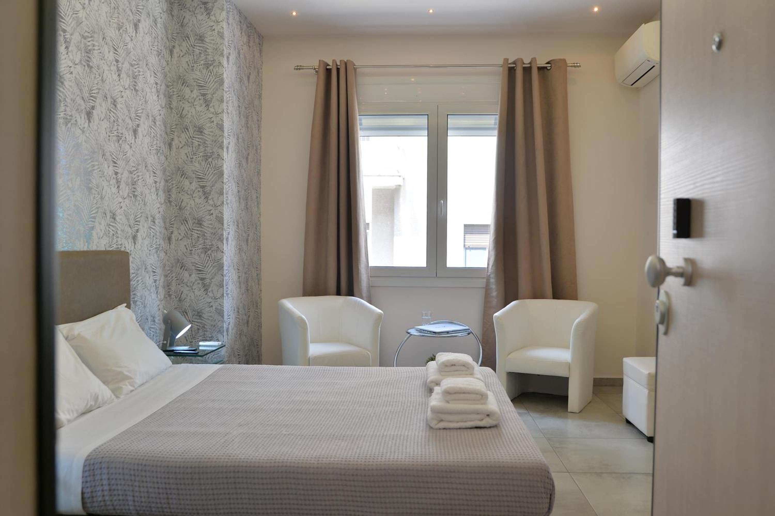 Alekos Apartments 2 Netflix, Self Check-In
