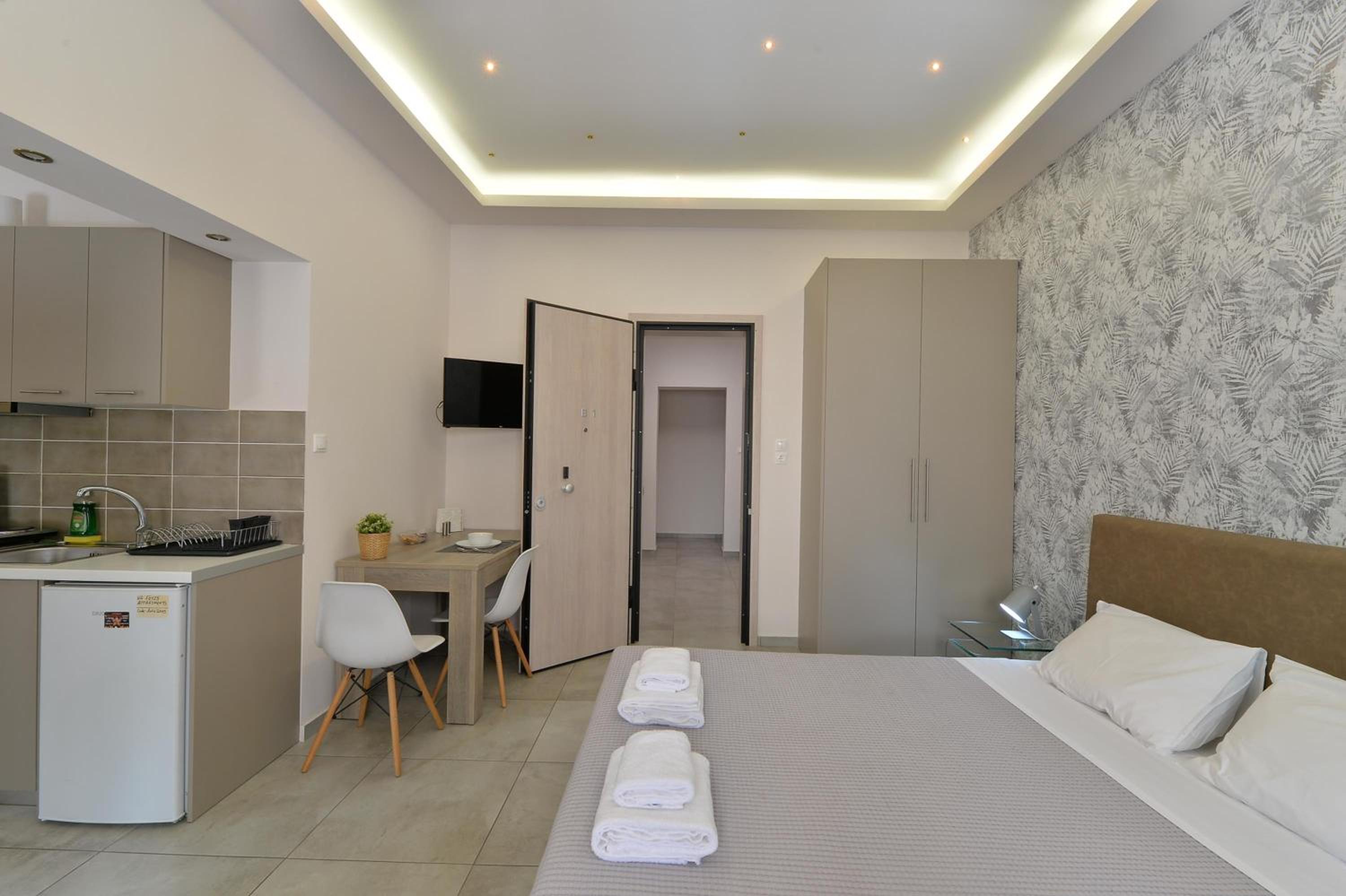 Alekos Apartments 2 Netflix, Self Check-In