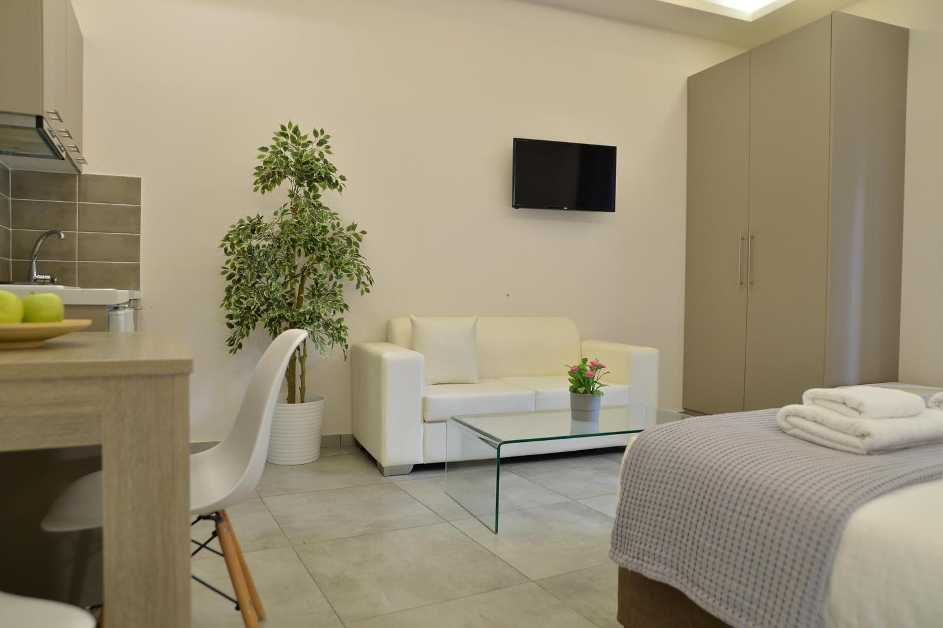 Alekos Apartments 2 Netflix, Self Check-In