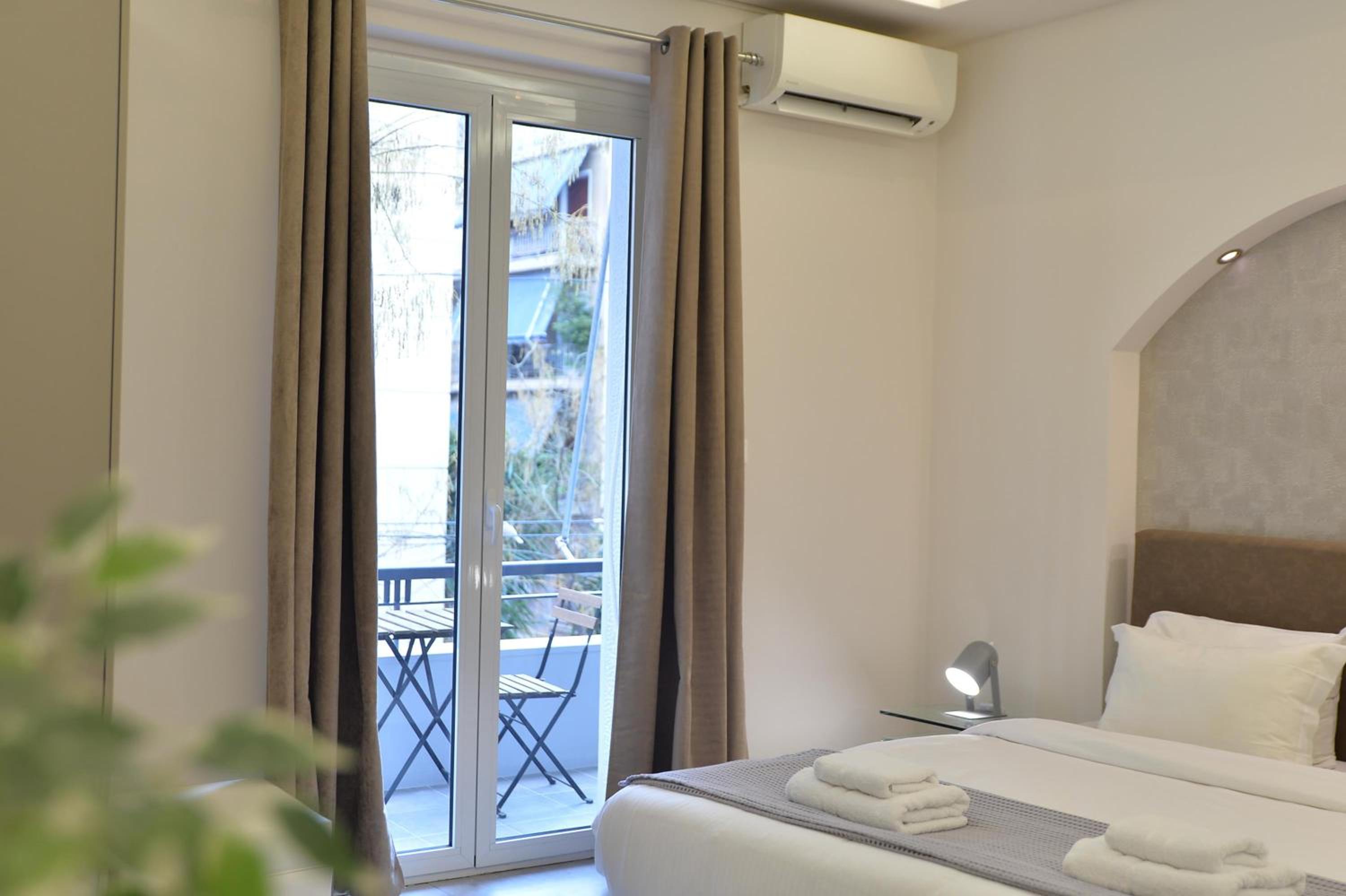 Alekos Apartments 2 Netflix, Self Check-In