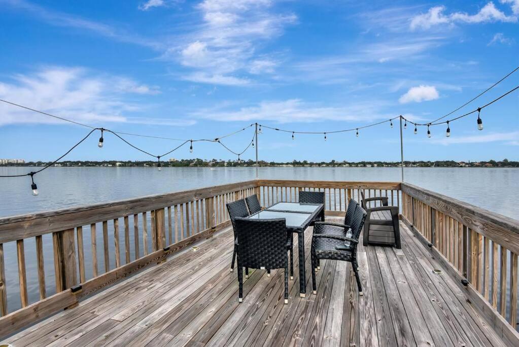 Boaters Riverfront Wonderland