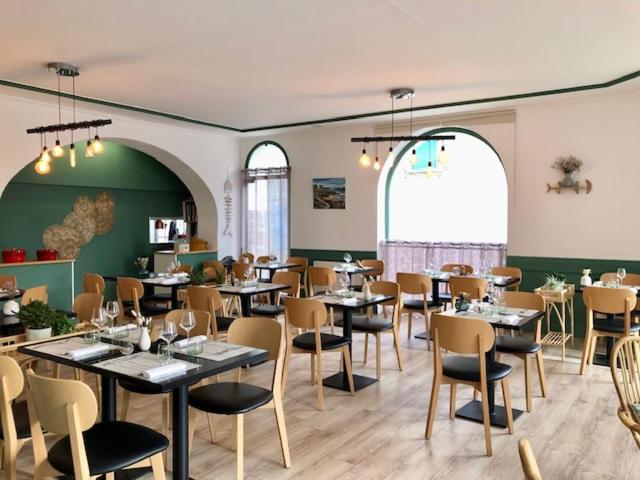 restaurant
